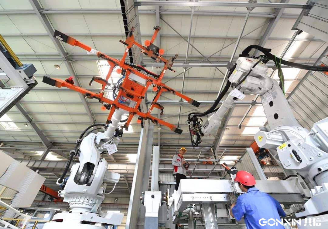 新的技术成果方案是先申请专利还是先发表论文呢